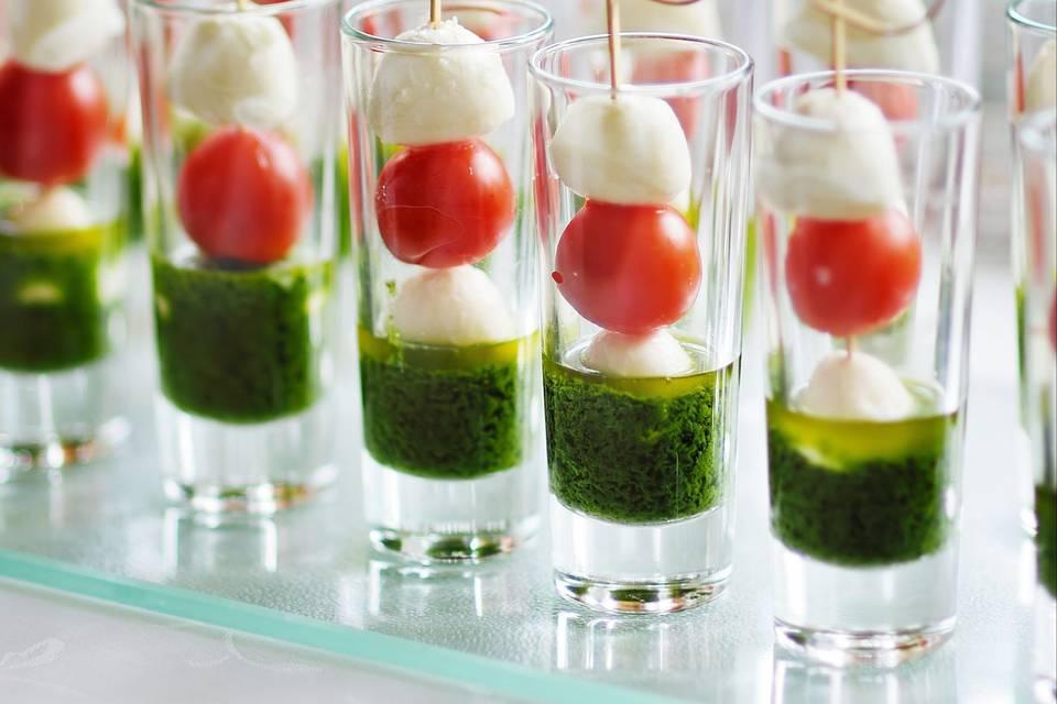 Caprese scomposta – STORIA Catering München